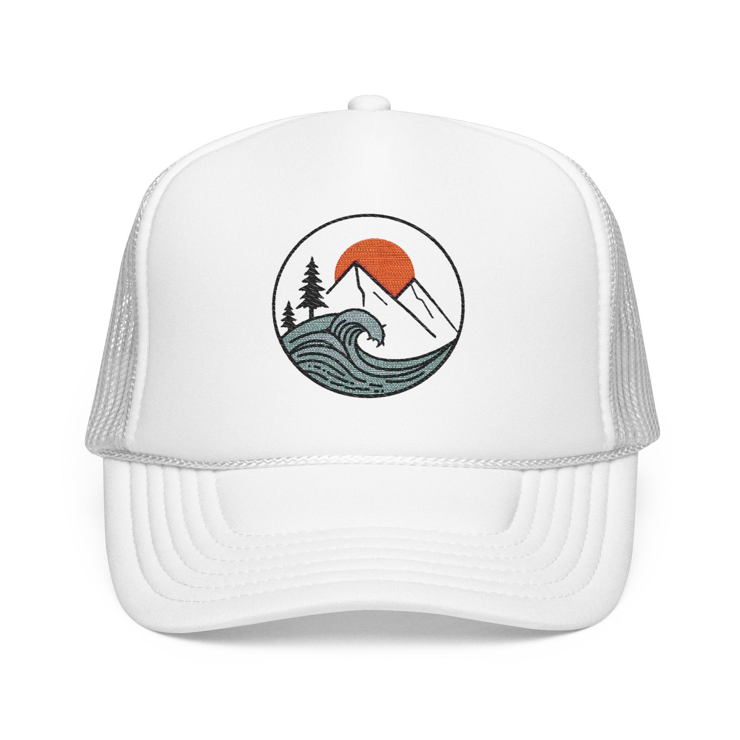 Trucker Cap „Wave Horizon“ – minimalistisches Naturdesign mit Berg & Sonne – ColorfulRobe