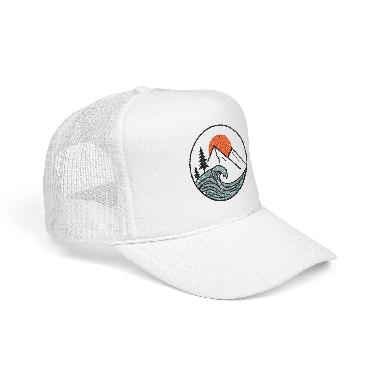 Trucker Cap „Wave Horizon“ – minimalistisches Naturdesign mit Berg & Sonne – ColorfulRobe