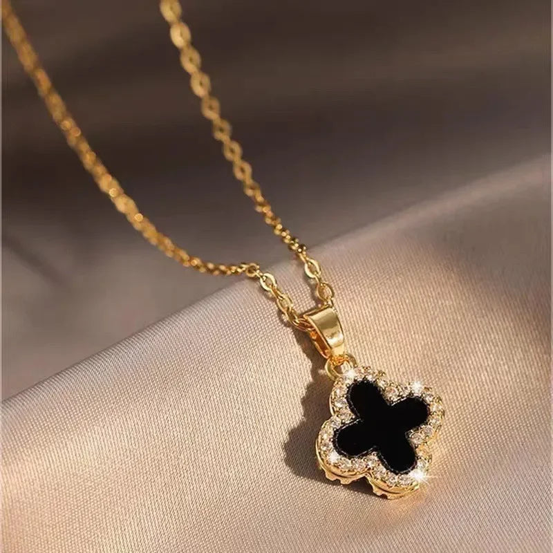 The fashionable and chic chic necklace is a light luxury and niche Instagram trendsetter