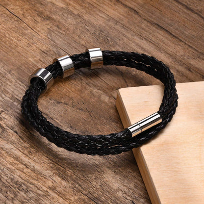 Personalisiertes Herrenarmband „Family Bond“ – Lederarmband mit Gravur | Namen & Botschaft individuell